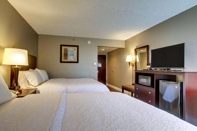 Hampton Inn Rolla image