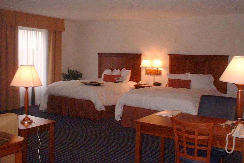 Hampton Inn Farmville image