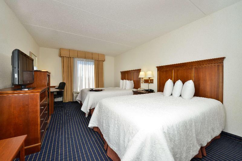 Hampton Inn Farmville image