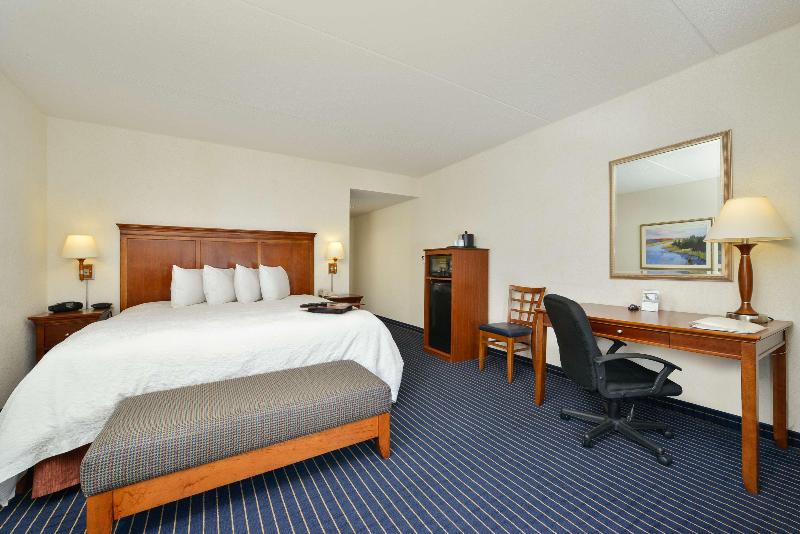 Hampton Inn Farmville image