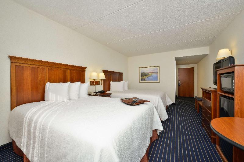 Hampton Inn Farmville image
