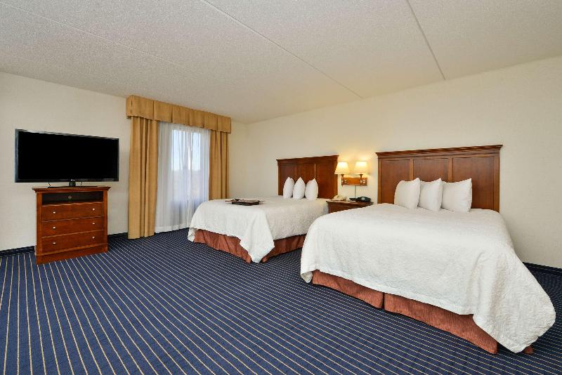 Hampton Inn Farmville image