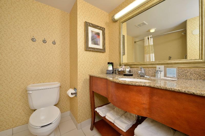 Hampton Inn Farmville image
