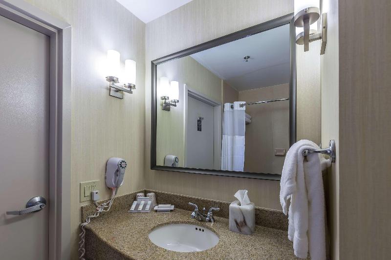 Hilton Garden Inn Fairfield image