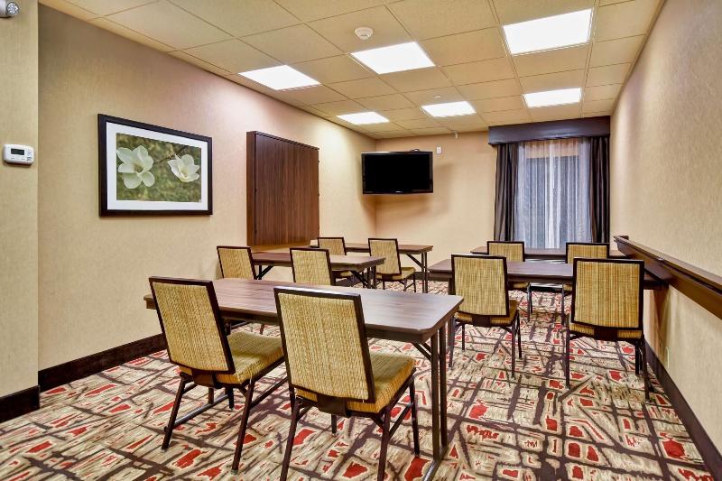 Hampton Inn Starkville image