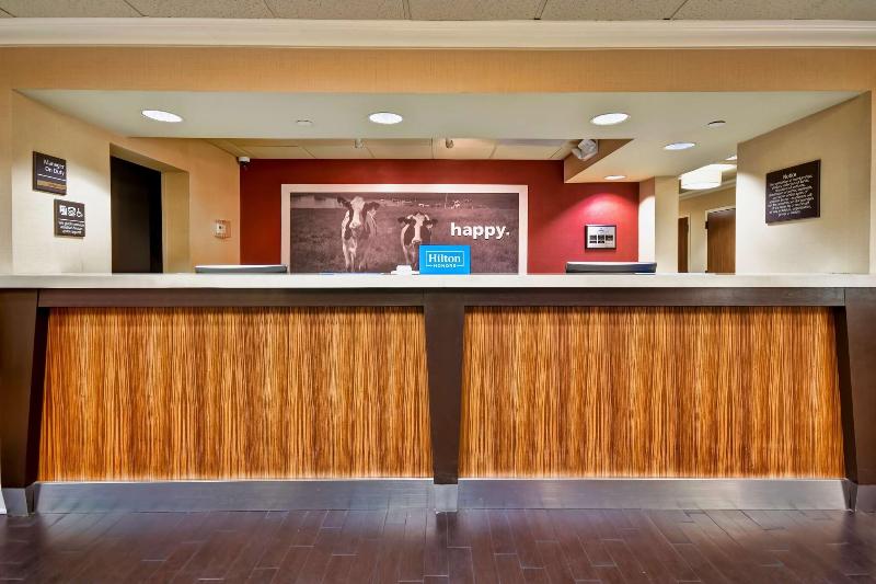 Hampton Inn Starkville image