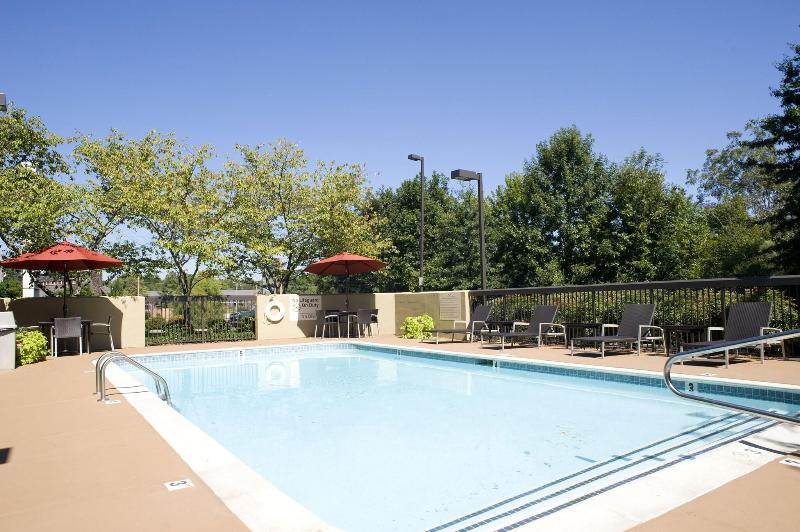 Hampton Inn Starkville image