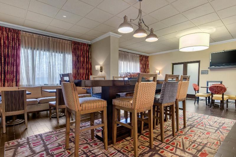 Hampton Inn Starkville image