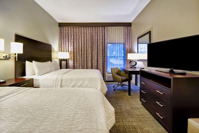 Hampton Inn Starkville image