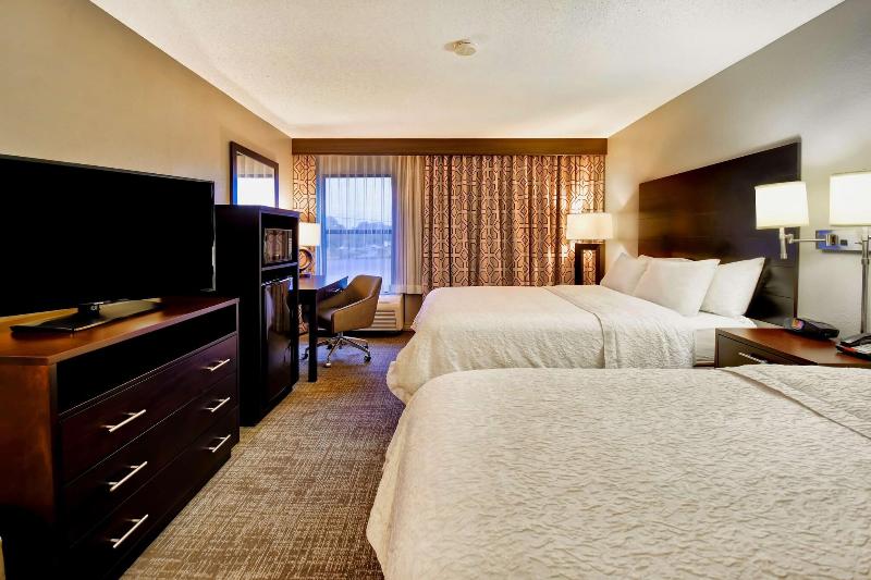 Hampton Inn Starkville image