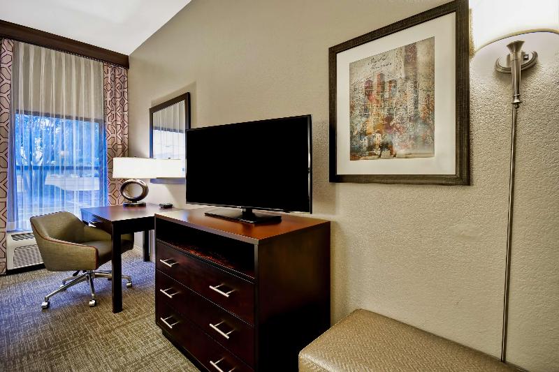Hampton Inn Starkville image