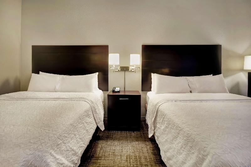 Hampton Inn Starkville image