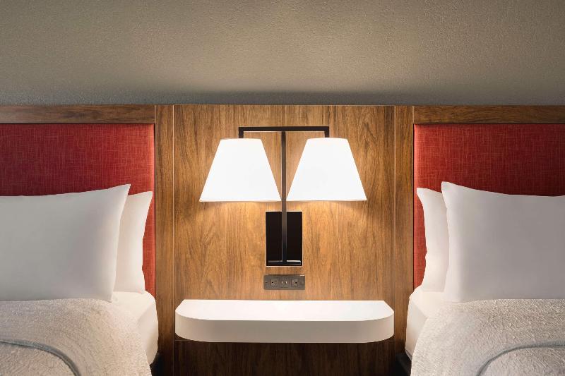 Hampton Inn Starkville image