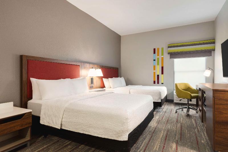 Hampton Inn Starkville image