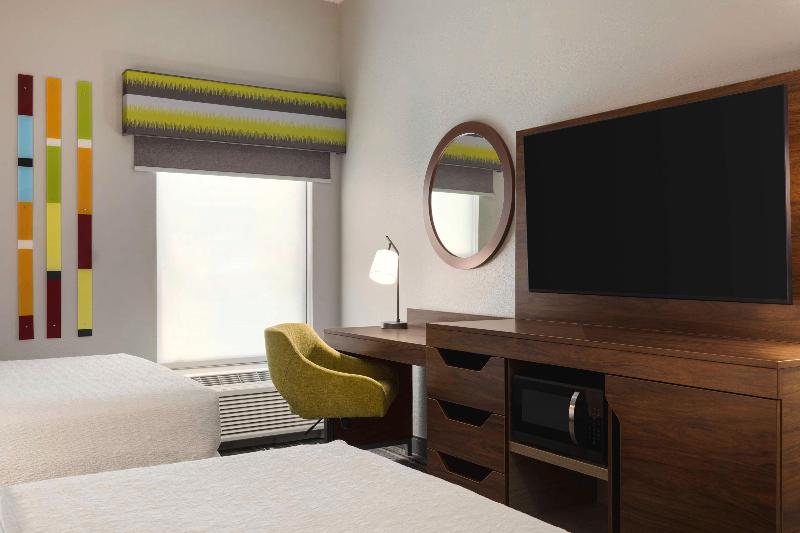 Hampton Inn Starkville image