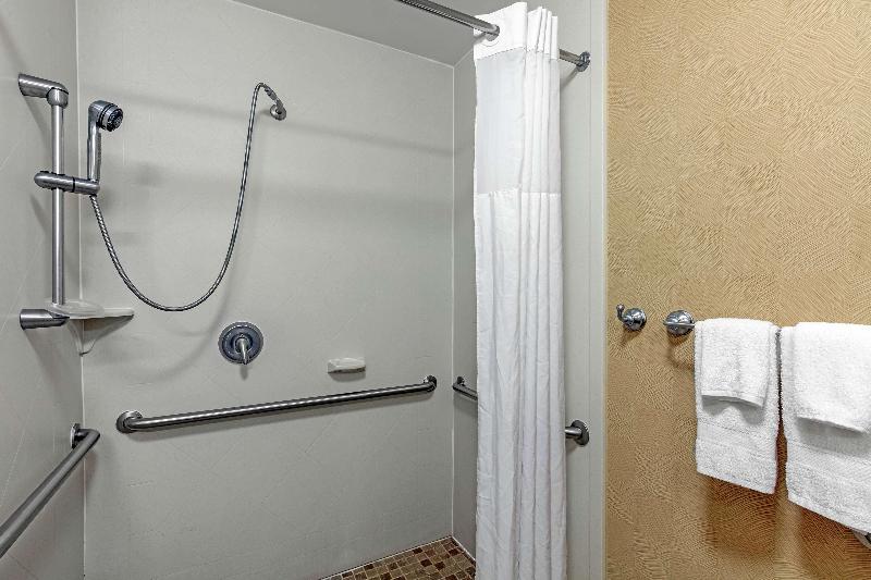 Hampton Inn Starkville image