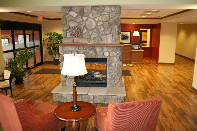 Hampton Inn & Suites Warren image
