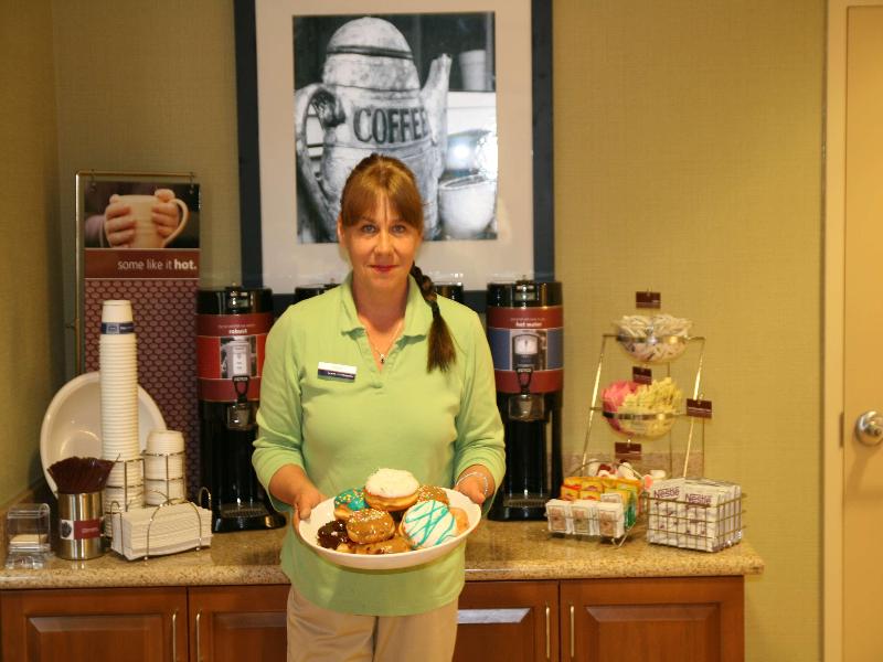 Hampton Inn & Suites Warren image