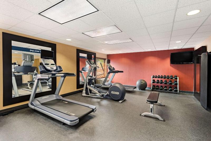 Hampton Inn Wausau image