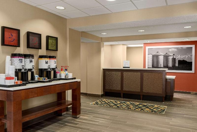 Hampton Inn Wausau image
