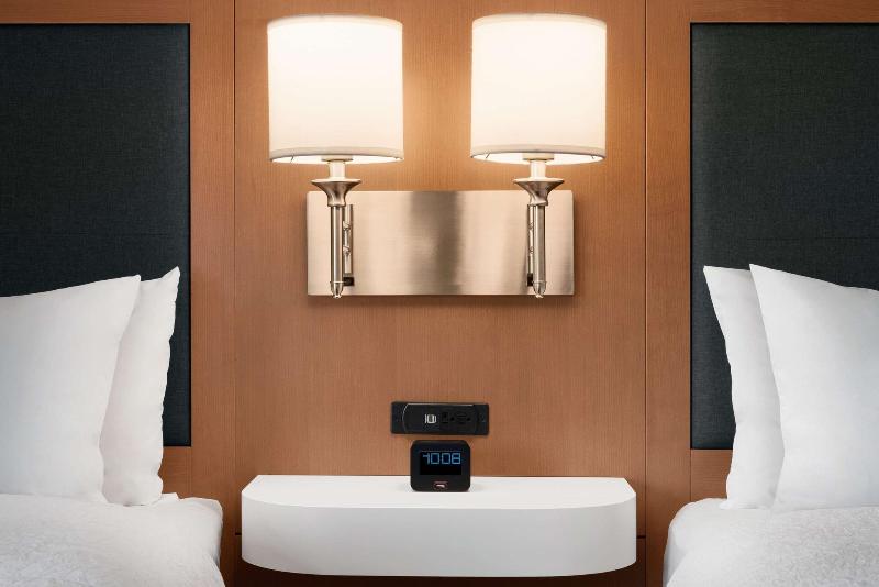 Hampton Inn Wausau image
