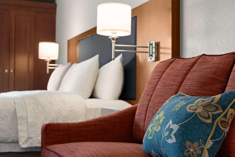 Hampton Inn Wausau image