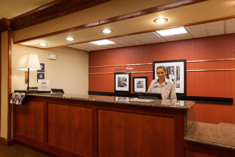 Hampton Inn Elkton image