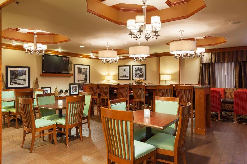 Hampton Inn Elkton image
