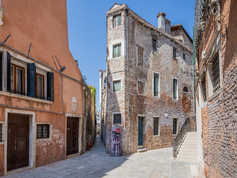 Palazzo Paruta image