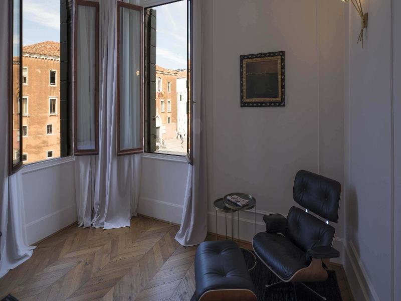Palazzo Paruta image
