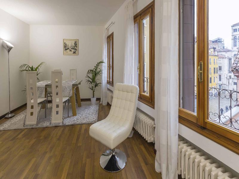 Palazzo Paruta image