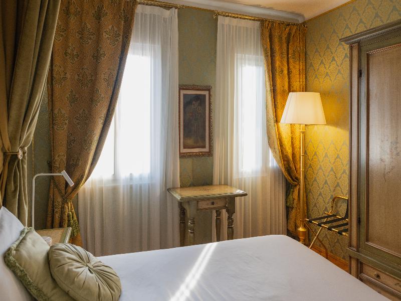 Palazzo Paruta image