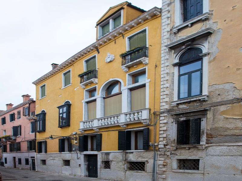 Palazzo Paruta image