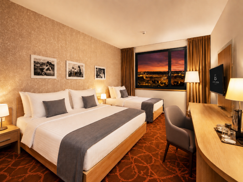 Iris Hotel Eden image