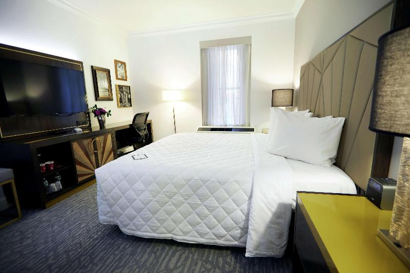 Martinique New York on Broadway, Curio By Hilton image