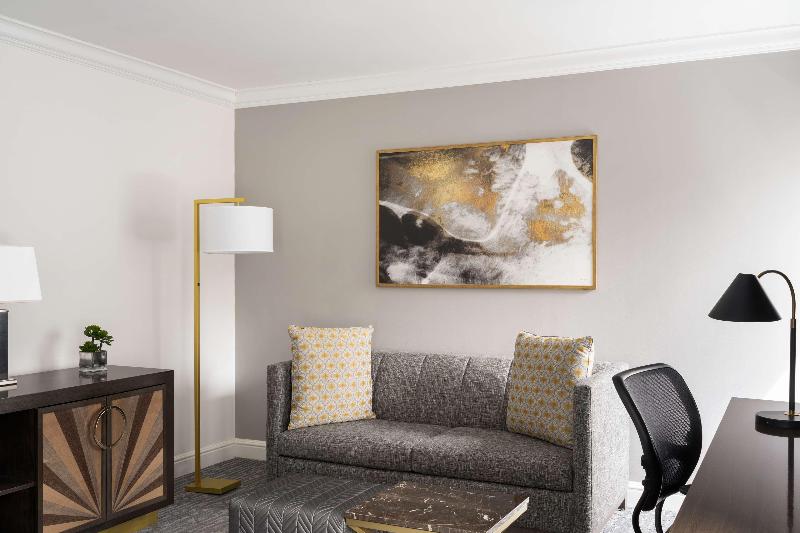 Martinique New York on Broadway, Curio By Hilton image