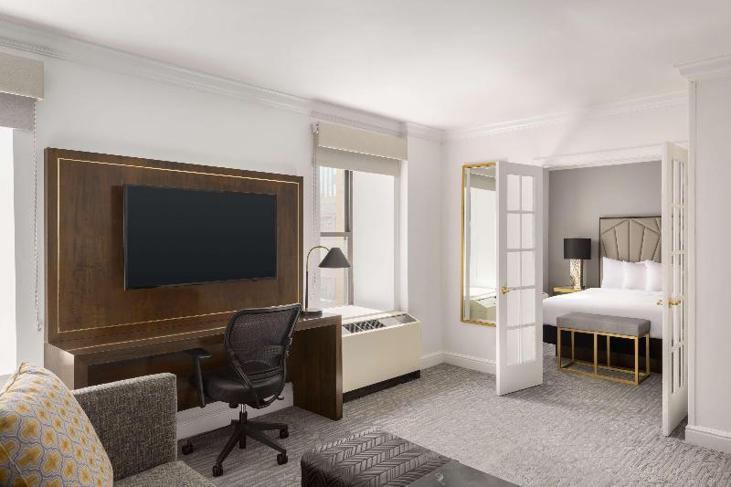 Martinique New York on Broadway, Curio By Hilton image