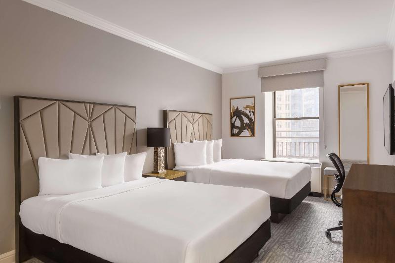 Martinique New York on Broadway, Curio By Hilton image