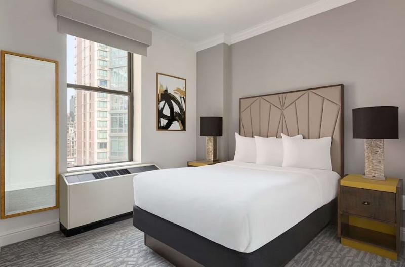 Martinique New York on Broadway, Curio By Hilton image