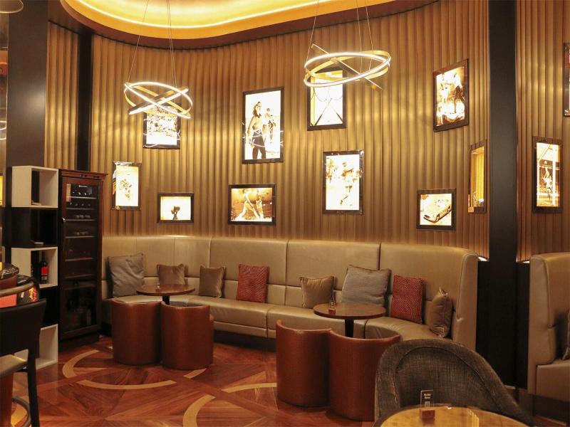 Fly Inn image