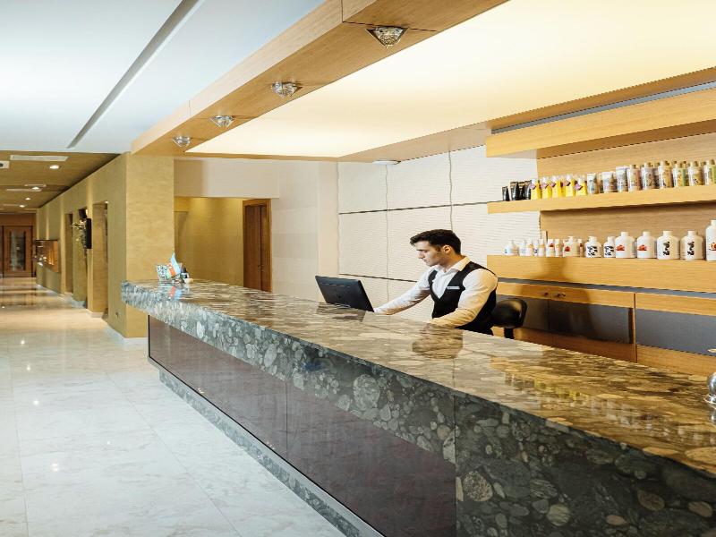 Fly Inn image