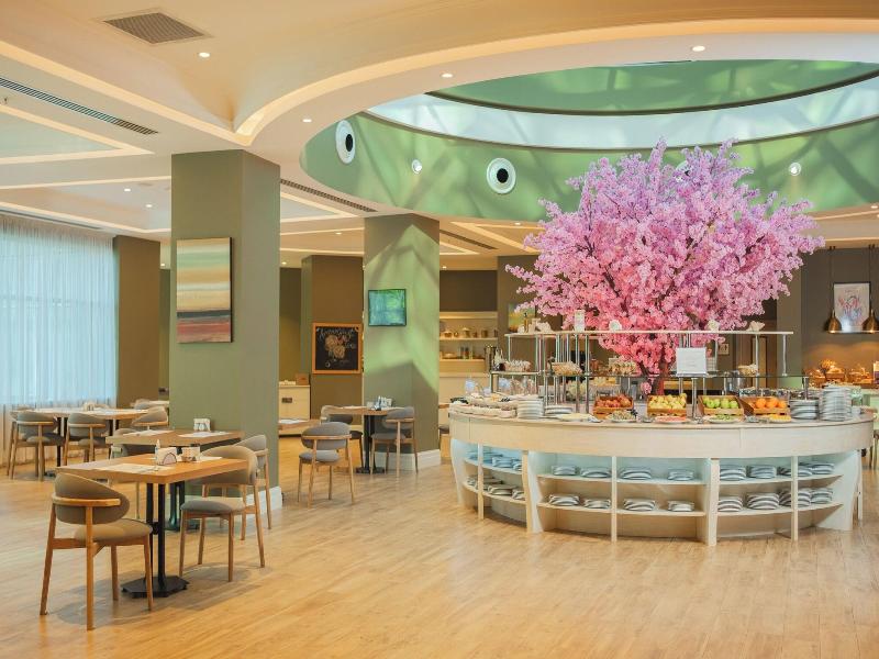 Fly Inn image
