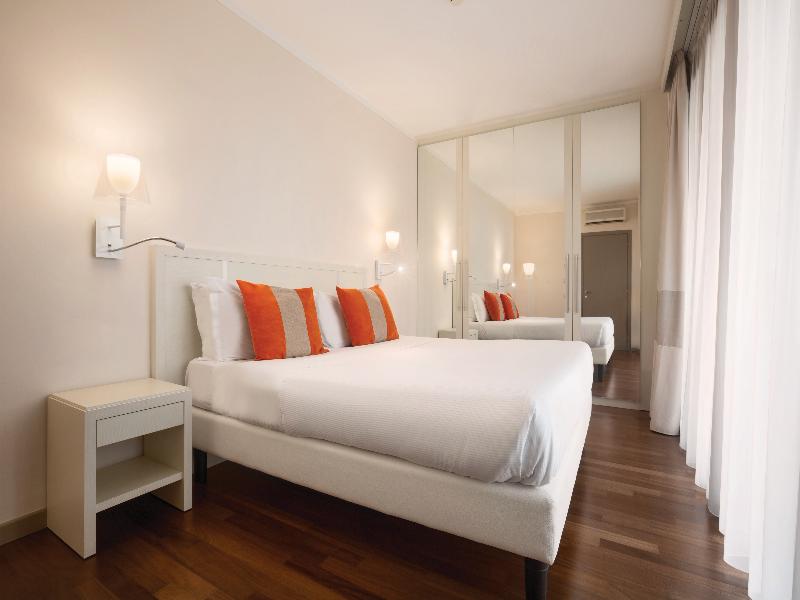 Ramada Plaza Milano Hotel image