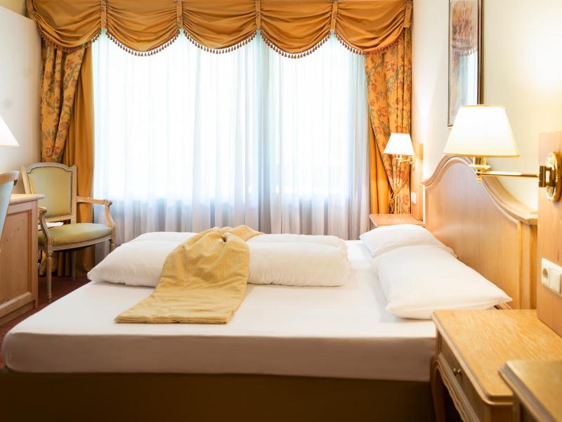 Hotel Alpenhof image
