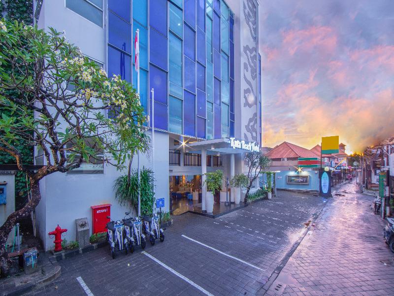 Kuta Beach Hotel — general view