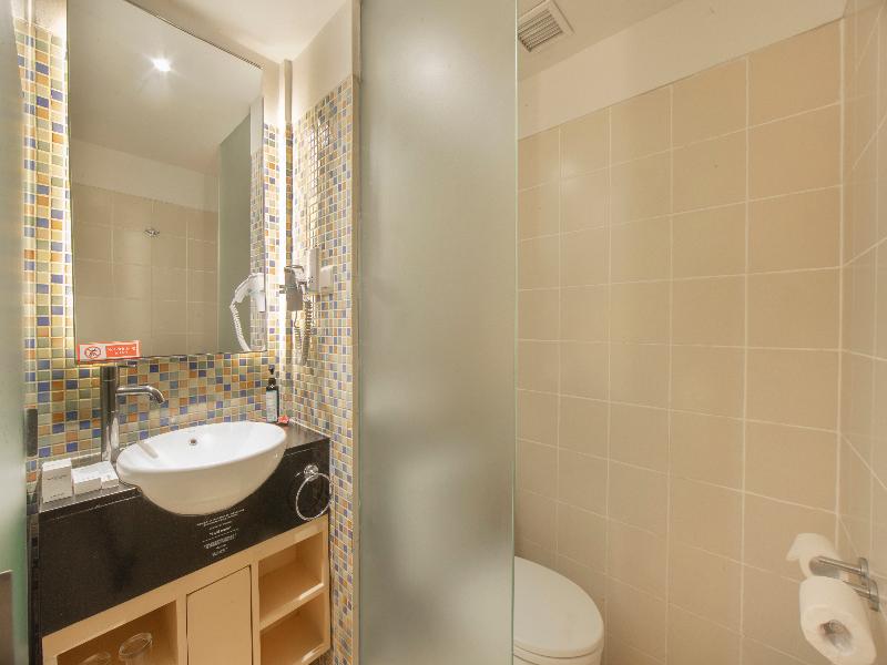 Kuta Beach Hotel image