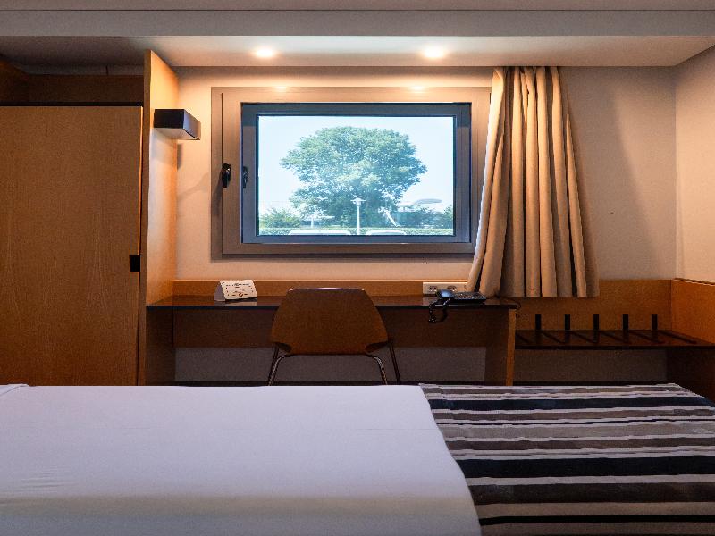 Park Hotel Porto Aeroporto image