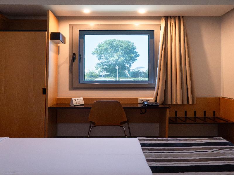 Park Hotel Porto Aeroporto image
