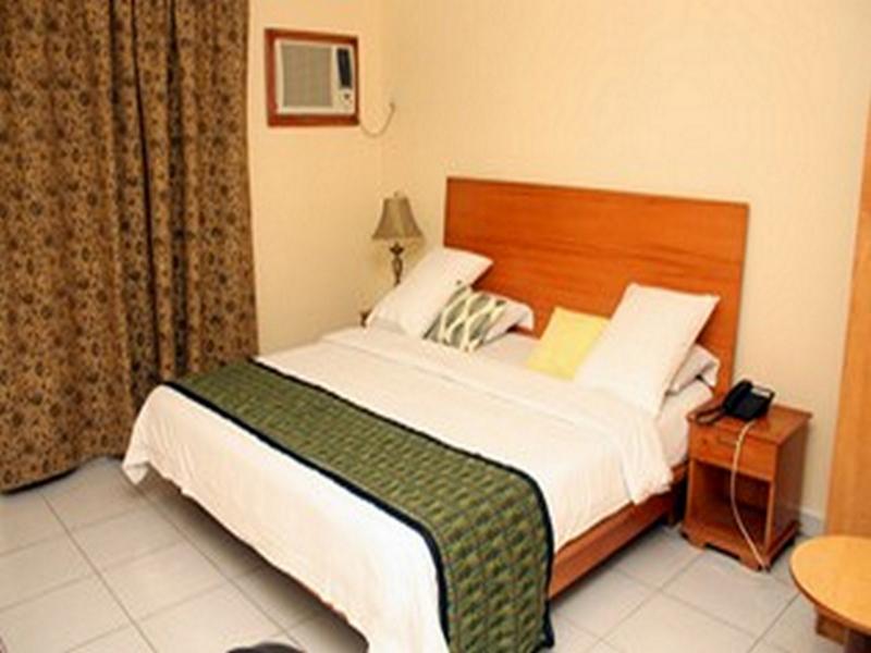 EAGLESPARK 1960 HOTELS image