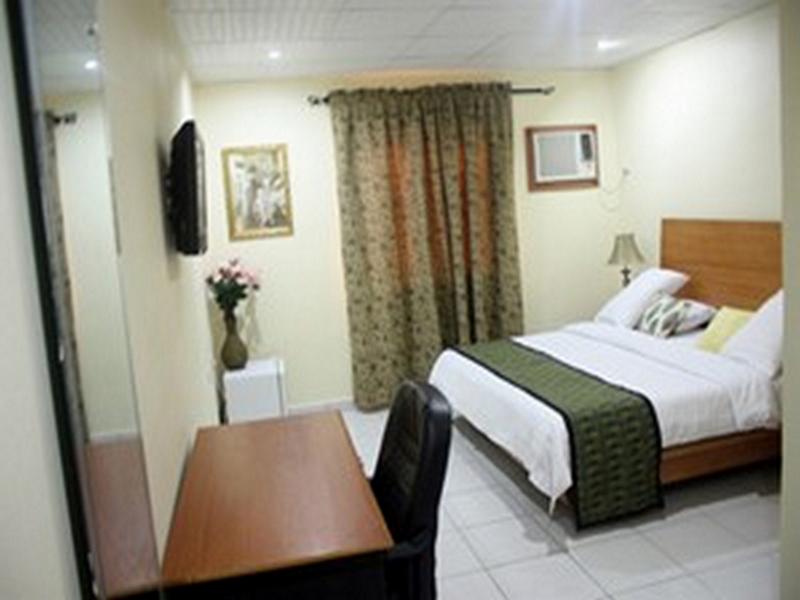 EAGLESPARK 1960 HOTELS image